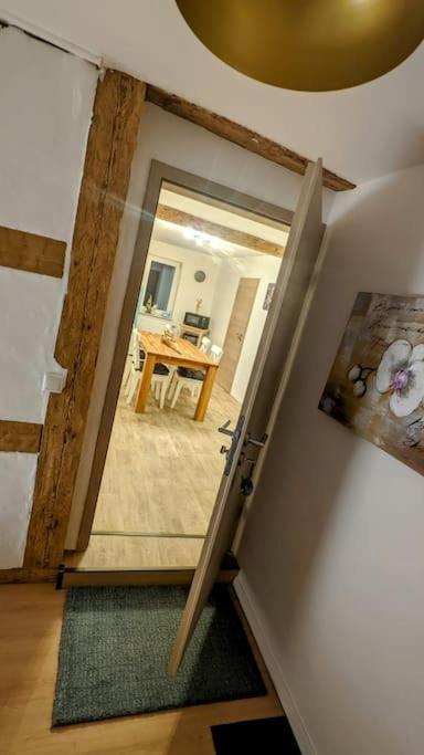 Fewo Im Lehm-Fachwerkhaus Erfurt Mit 3 Einzelnen Schlafzimmern Je Mit Tv ภายนอก รูปภาพ