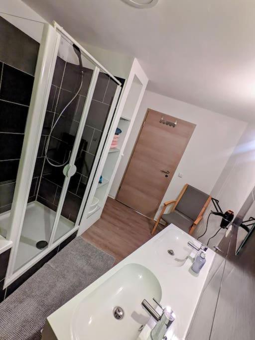Fewo Im Lehm-Fachwerkhaus Erfurt Mit 3 Einzelnen Schlafzimmern Je Mit Tv ภายนอก รูปภาพ